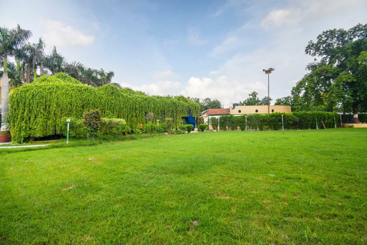 Oyo 47464 Hotel The Country Club Bilāspur Kültér fotó