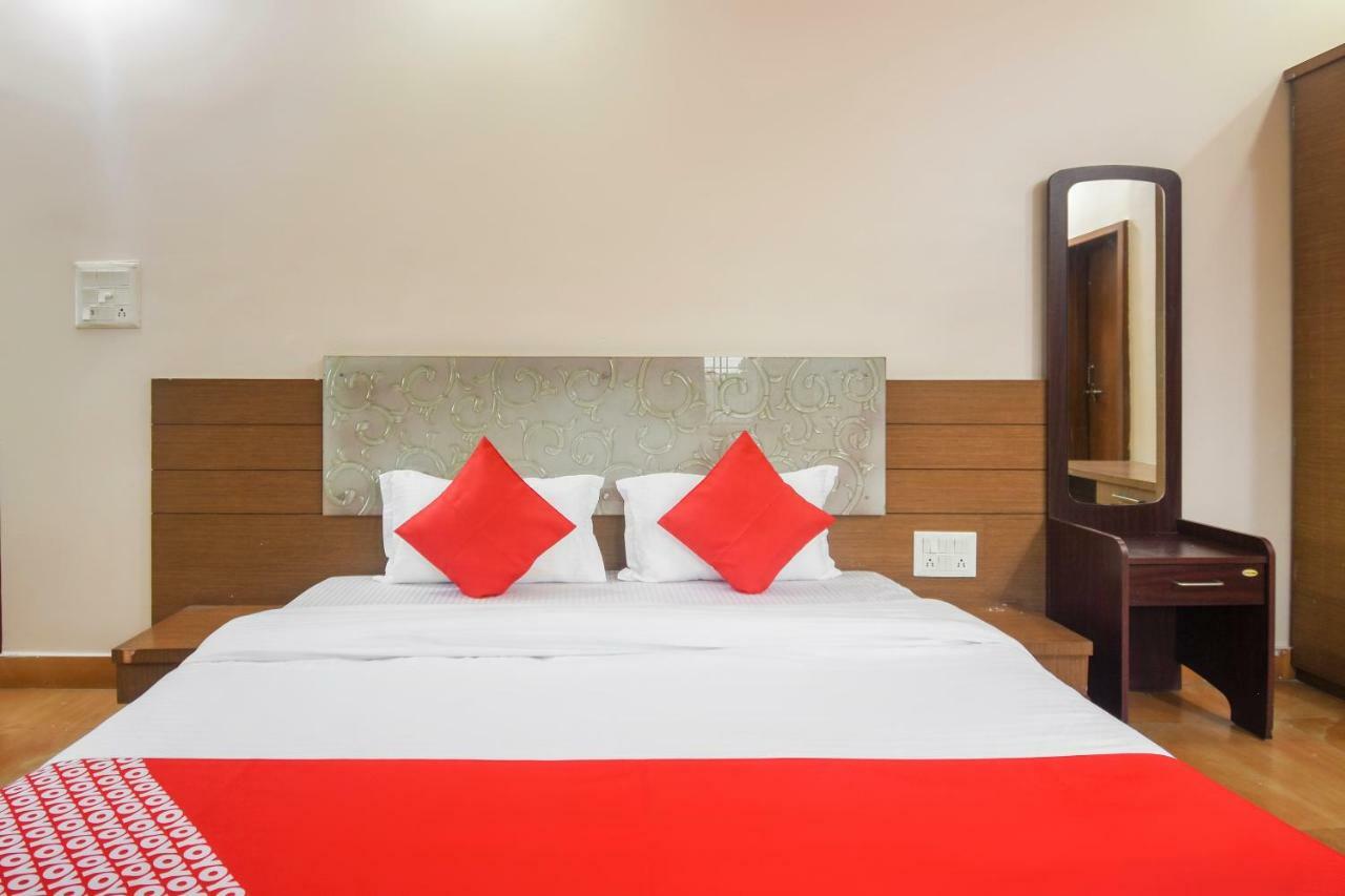 Oyo 47464 Hotel The Country Club Bilāspur Kültér fotó